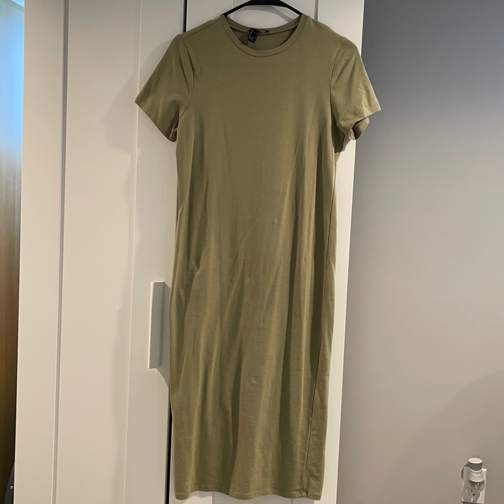 Knee length bodycon dress